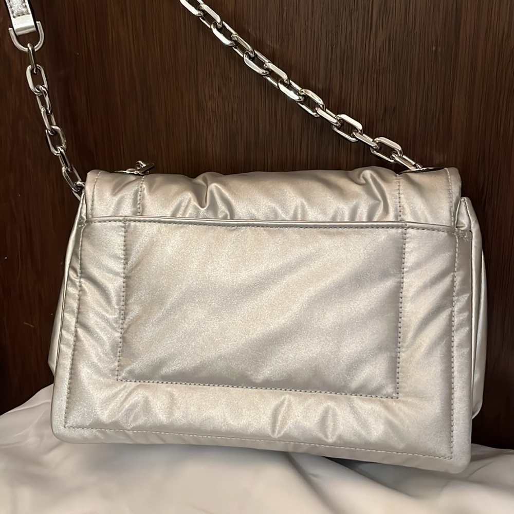 NWT MICHAEL Michael Kors silver puffy crossbody bag - Picture 4 of 6
